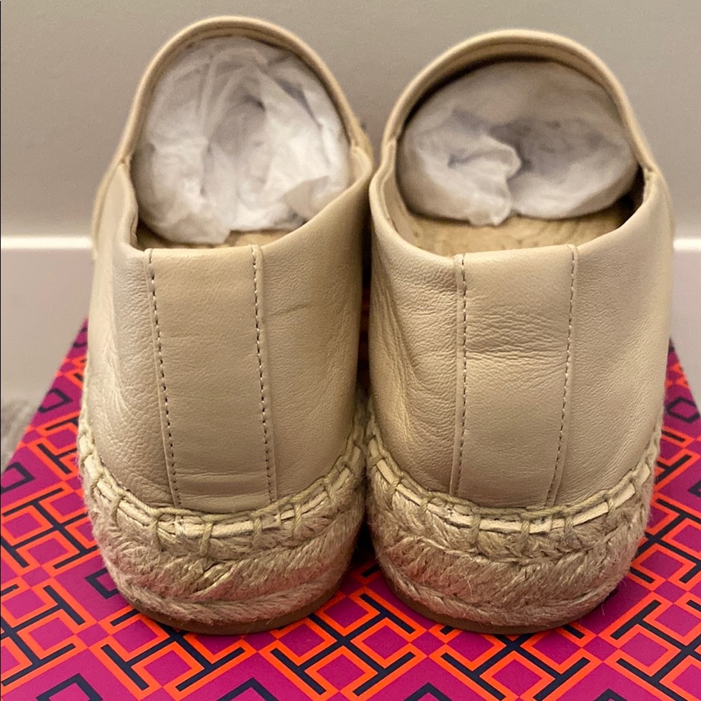 Tory Burch Cream and Black Espadrille Flats with Logo - Picture 6 of 9